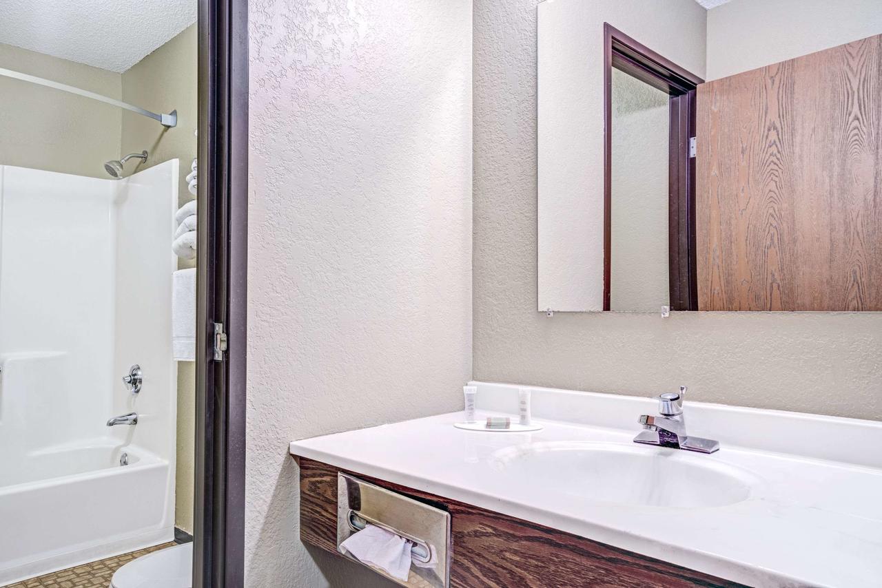 Super 8 By Wyndham Glencoe - thumb 13