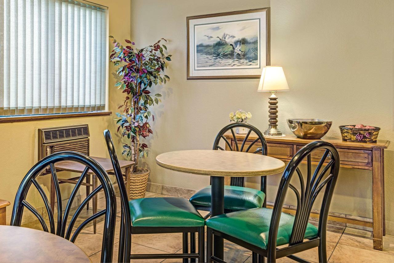 Super 8 By Wyndham Glencoe - thumb 10