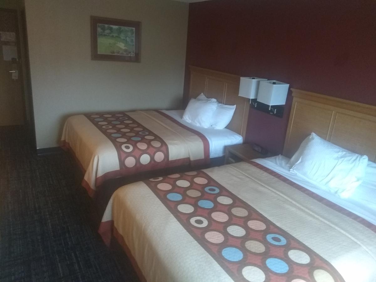 Super 8 By Wyndham Baxter/Brainerd Area - thumb 3