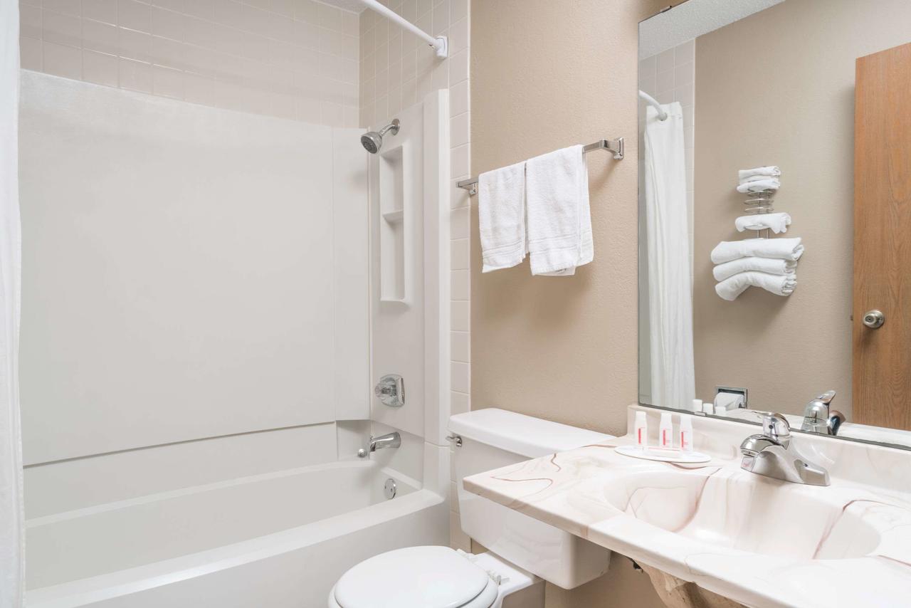 Super 8 By Wyndham Baxter/Brainerd Area - thumb 25