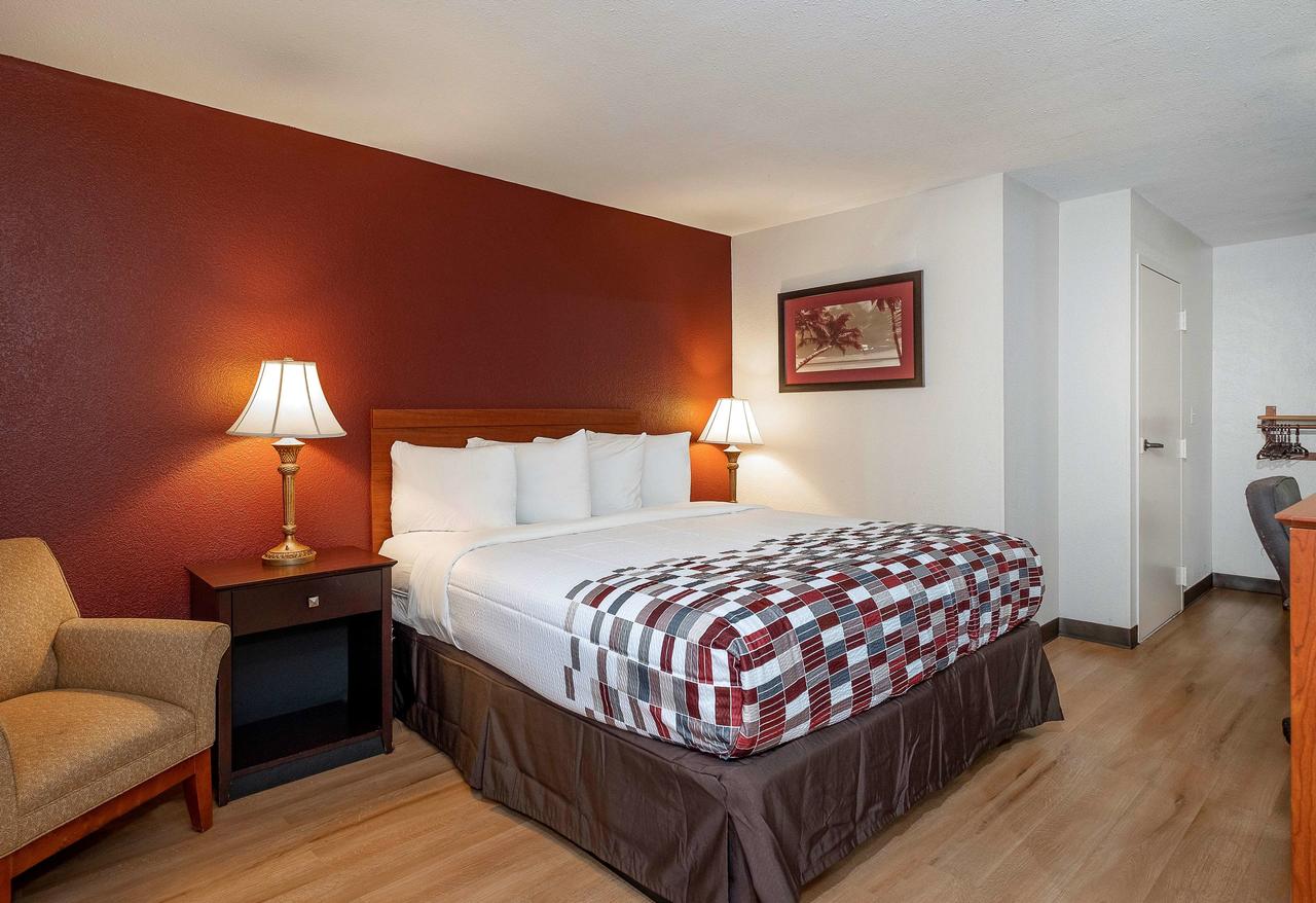 Red Roof Inn Gulfport - Biloxi Airport - thumb 1