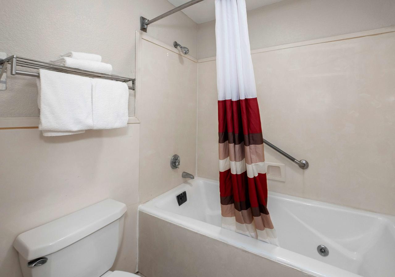 Red Roof Inn Gulfport - Biloxi Airport - thumb 29