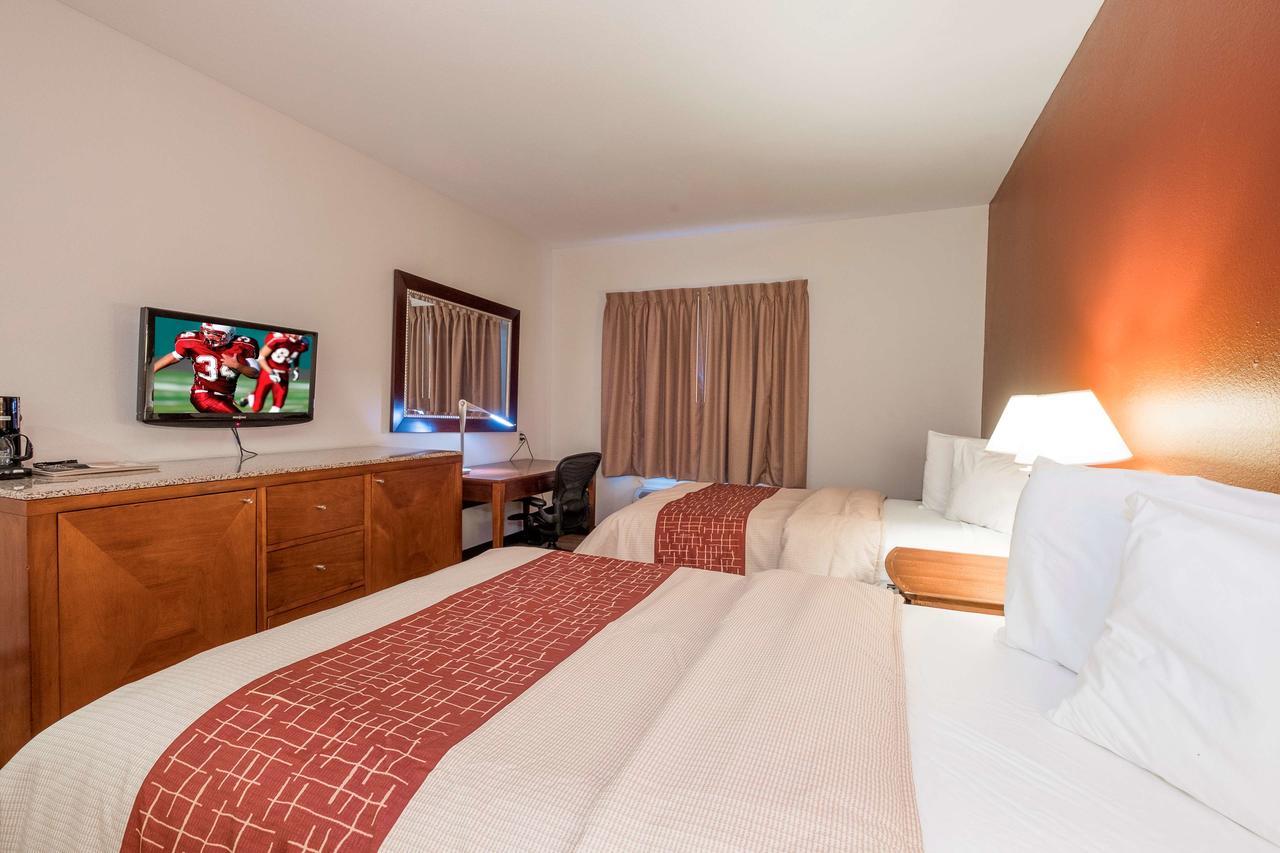 Red Roof Inn & Suites Biloxi - thumb 7