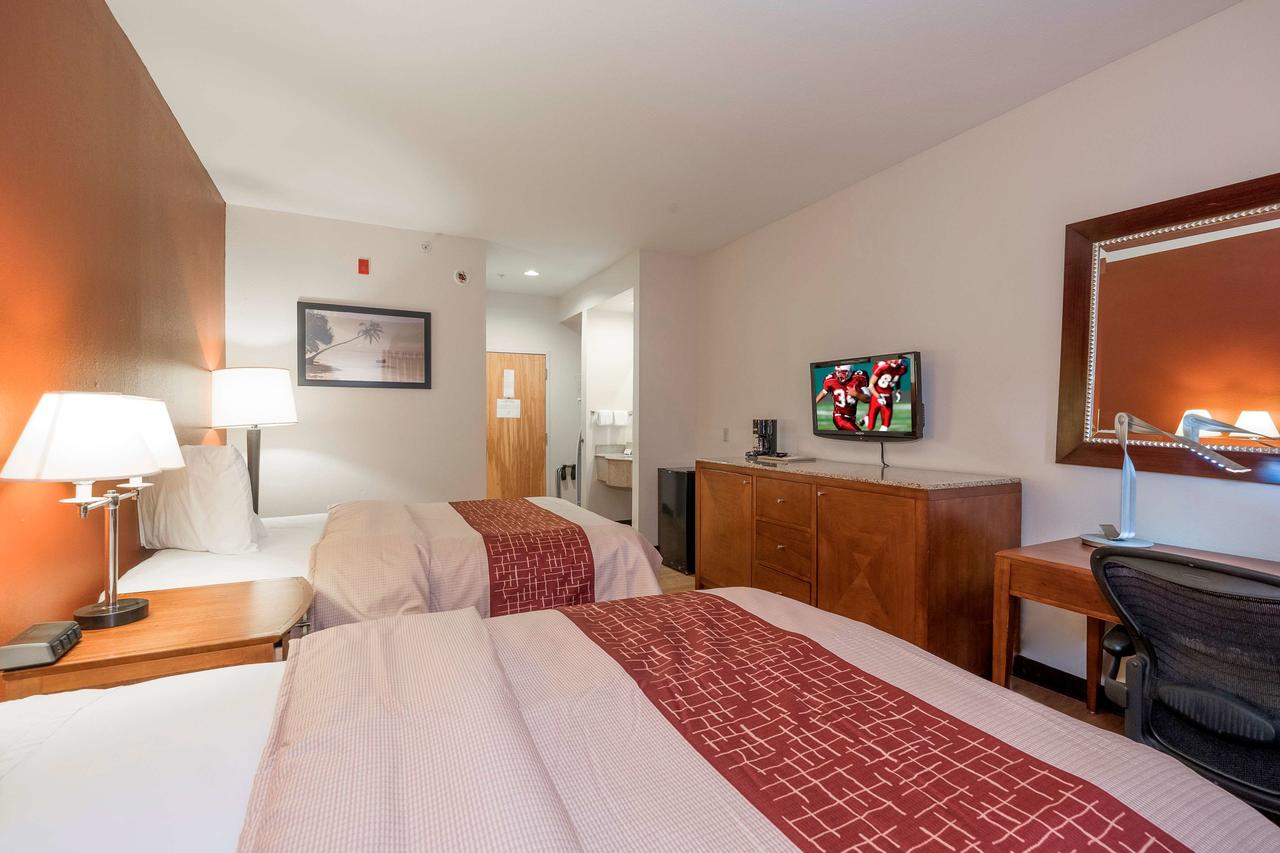 Red Roof Inn & Suites Biloxi - thumb 6