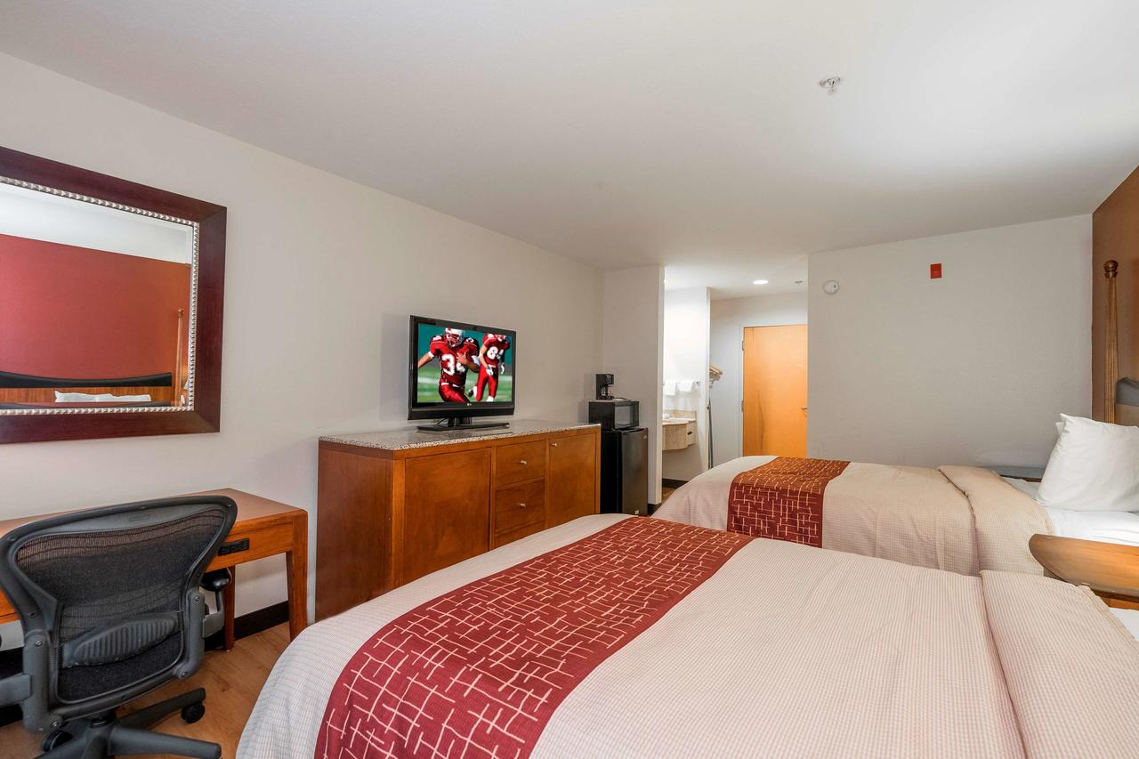 Red Roof Inn & Suites Biloxi - thumb 9