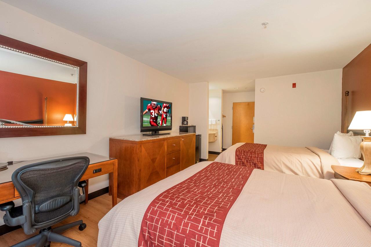 Red Roof Inn & Suites Biloxi - thumb 10