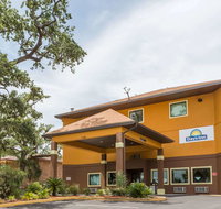 Days Inn by Wyndham Biloxi Beach - Accommodation Alabama