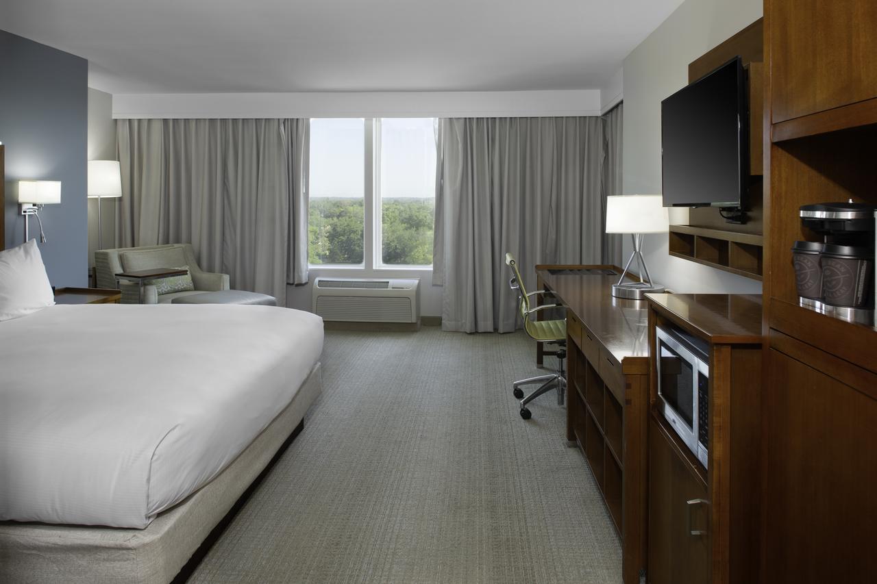 DoubleTree By Hilton Biloxi - thumb 19