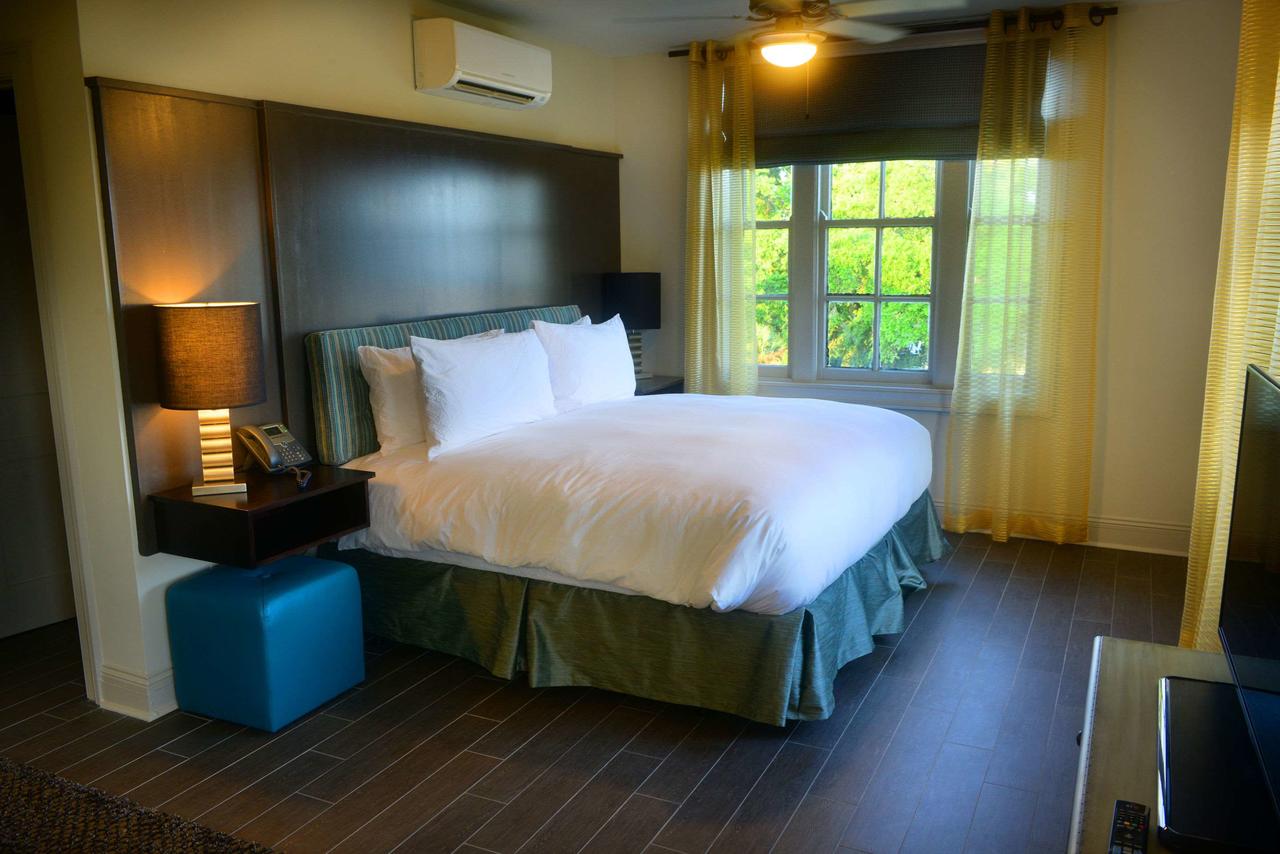 White House Hotel - thumb 16