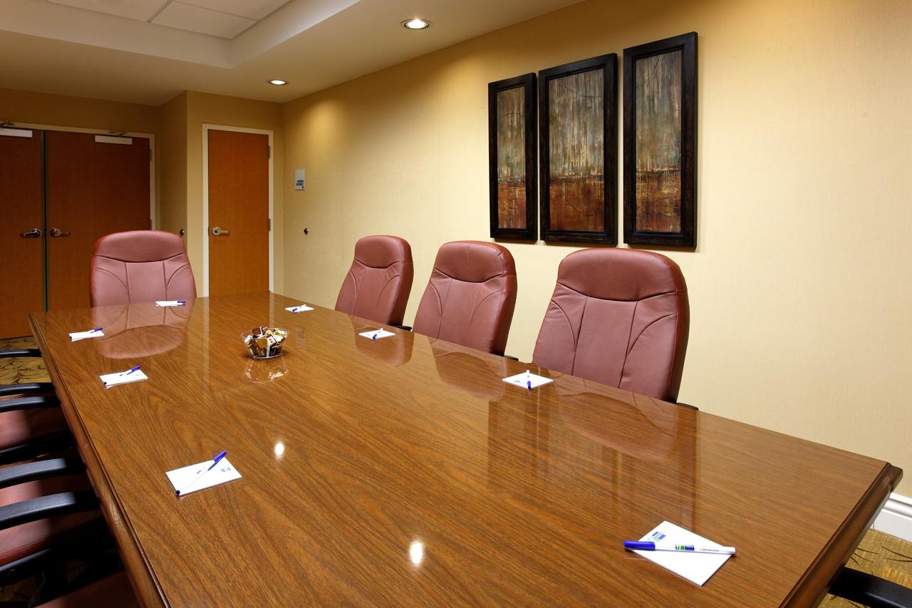 Holiday Inn Express Long Beach - thumb 23