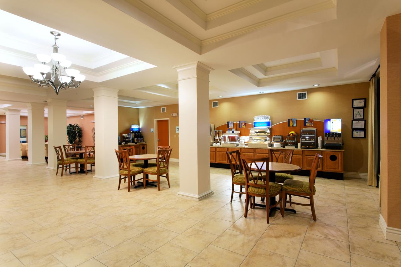 Holiday Inn Express Long Beach - thumb 17