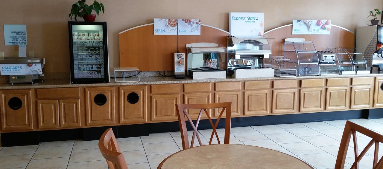 Holiday Inn Express Long Beach - thumb 16