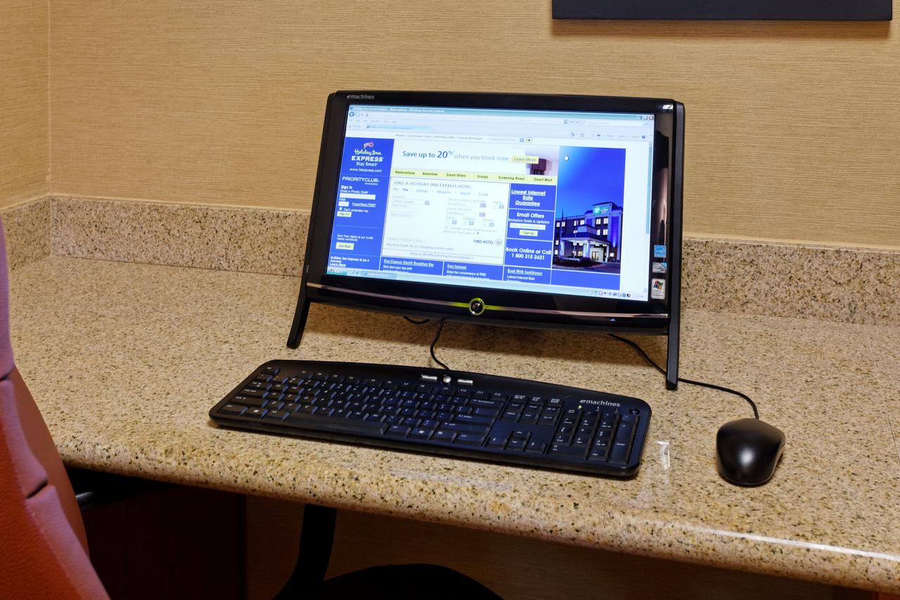 Holiday Inn Express Long Beach - thumb 22