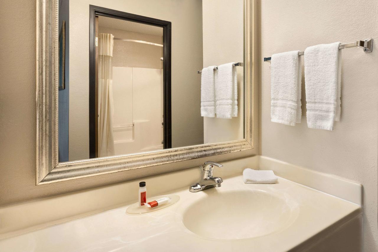 Baymont By Wyndham Warrenton - thumb 26