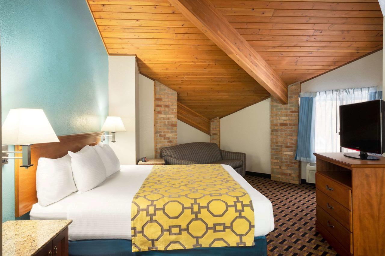 Baymont By Wyndham Warrenton - thumb 36