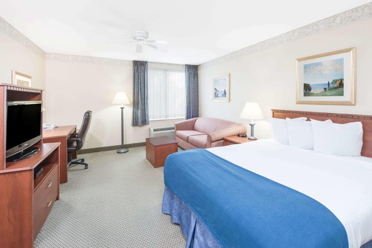 Baymont By Wyndham Ft. Leonard/Saint Robert - thumb 25