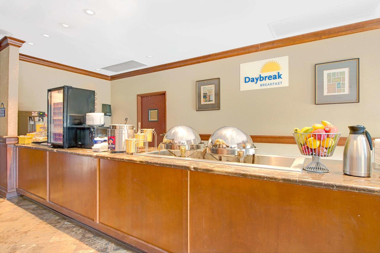 Days Inn By Wyndham St. Louis/Westport MO - thumb 12