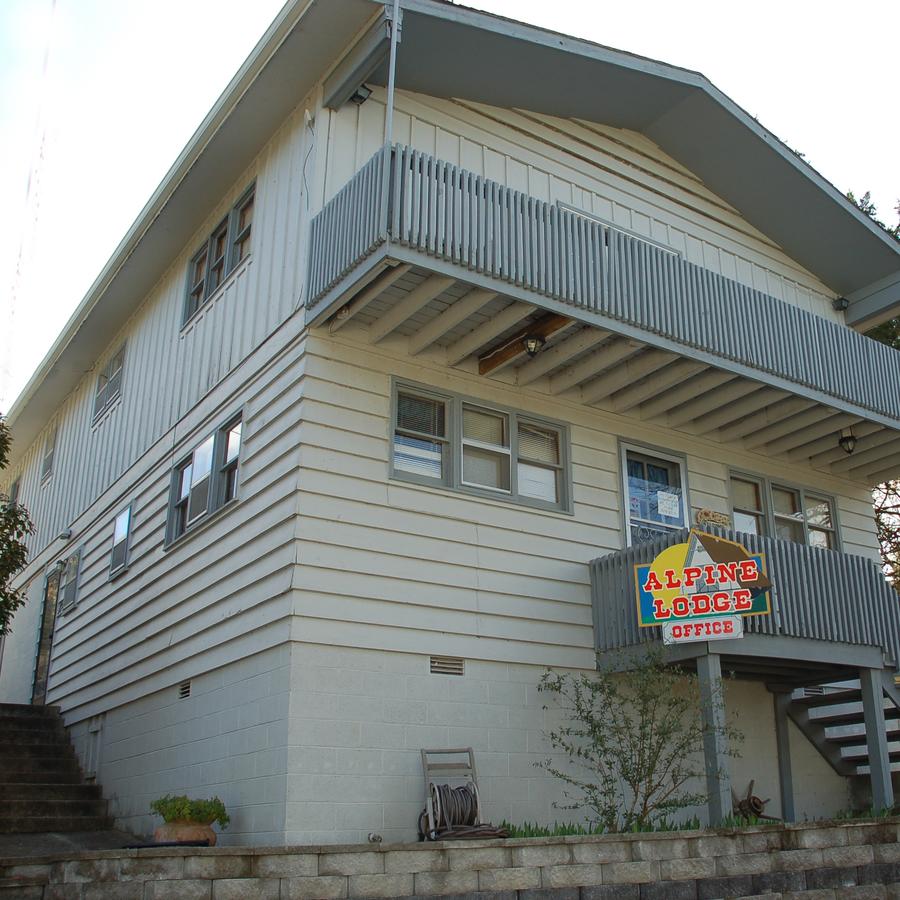 Alpine Lodge Resort - thumb 21