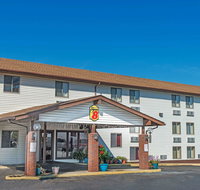 Super 8 by Wyndham Sullivan - Accommodation Alabama