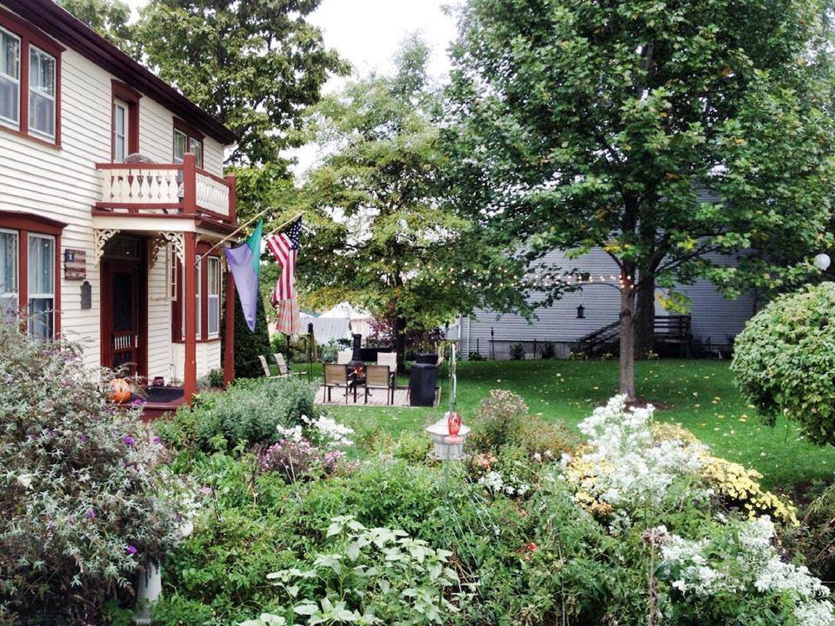 Captain Wohlt Inn - thumb 0