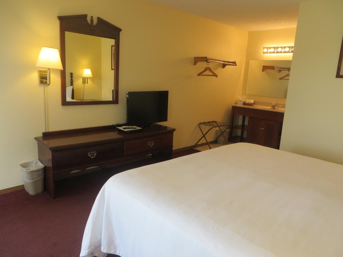 Honeysuckle Inn - thumb 37