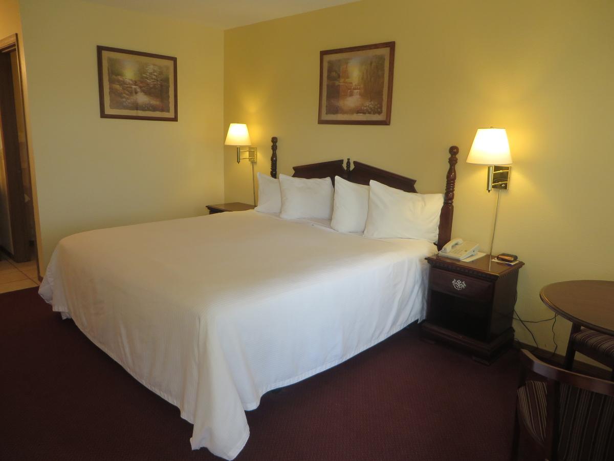 Honeysuckle Inn - thumb 5