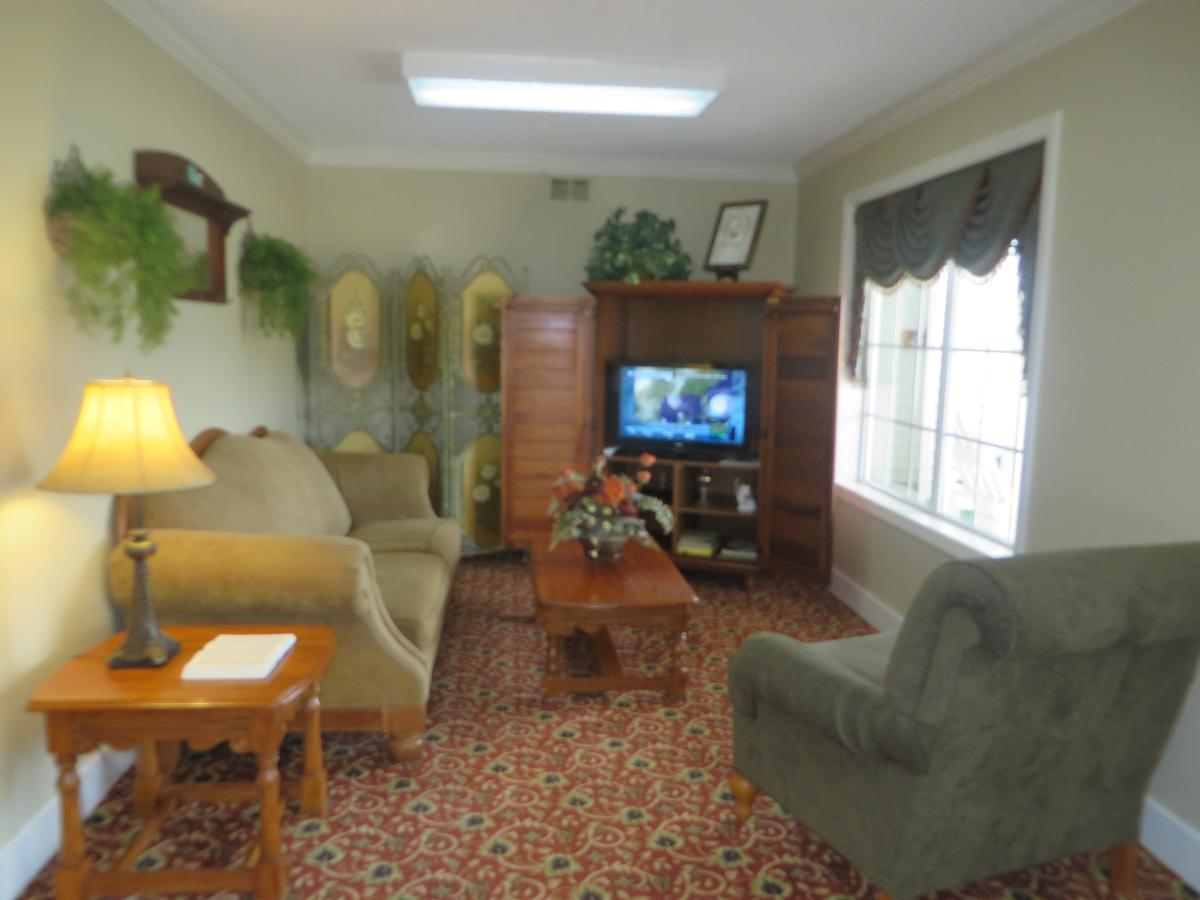 Honeysuckle Inn - thumb 10