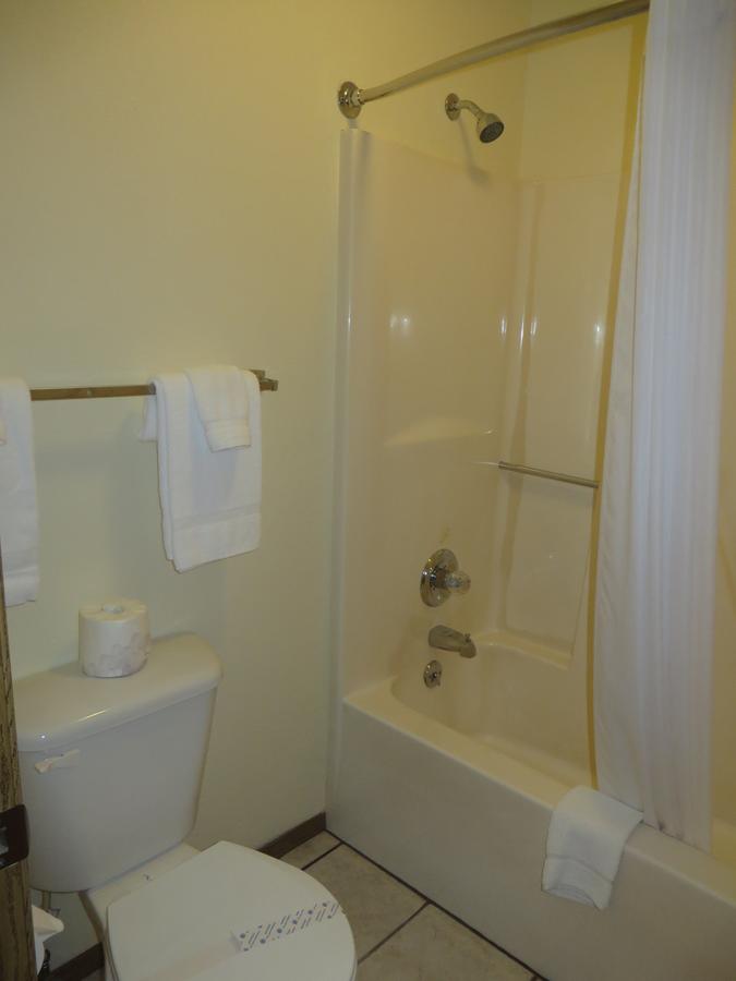 Honeysuckle Inn - thumb 23