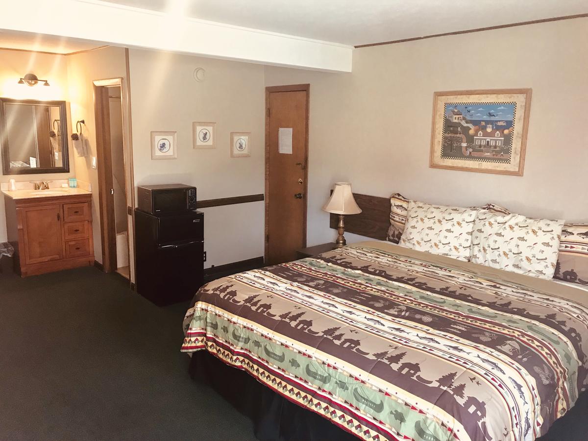 Hunter's Friend Resort - thumb 2