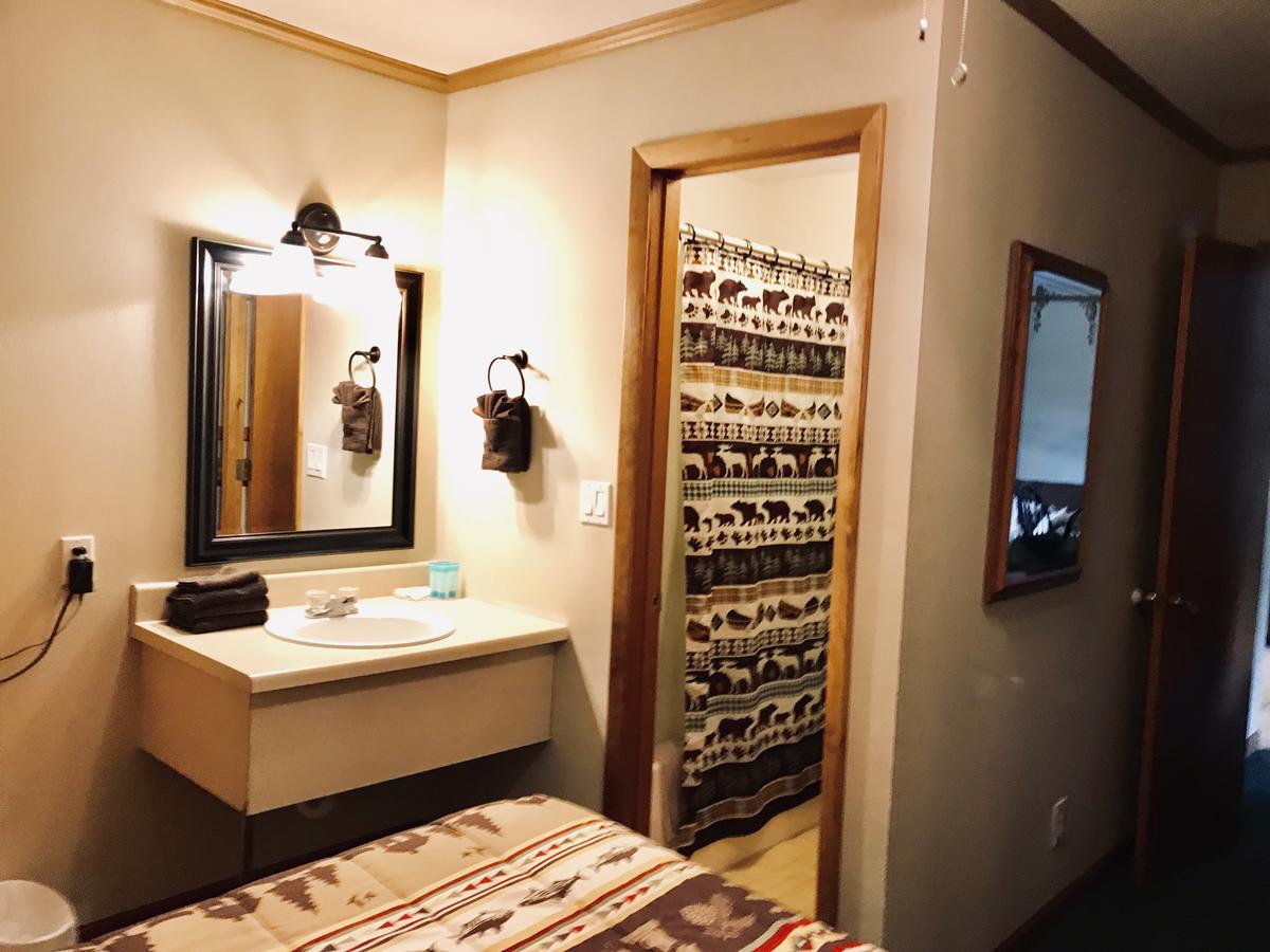 Hunter's Friend Resort - thumb 14