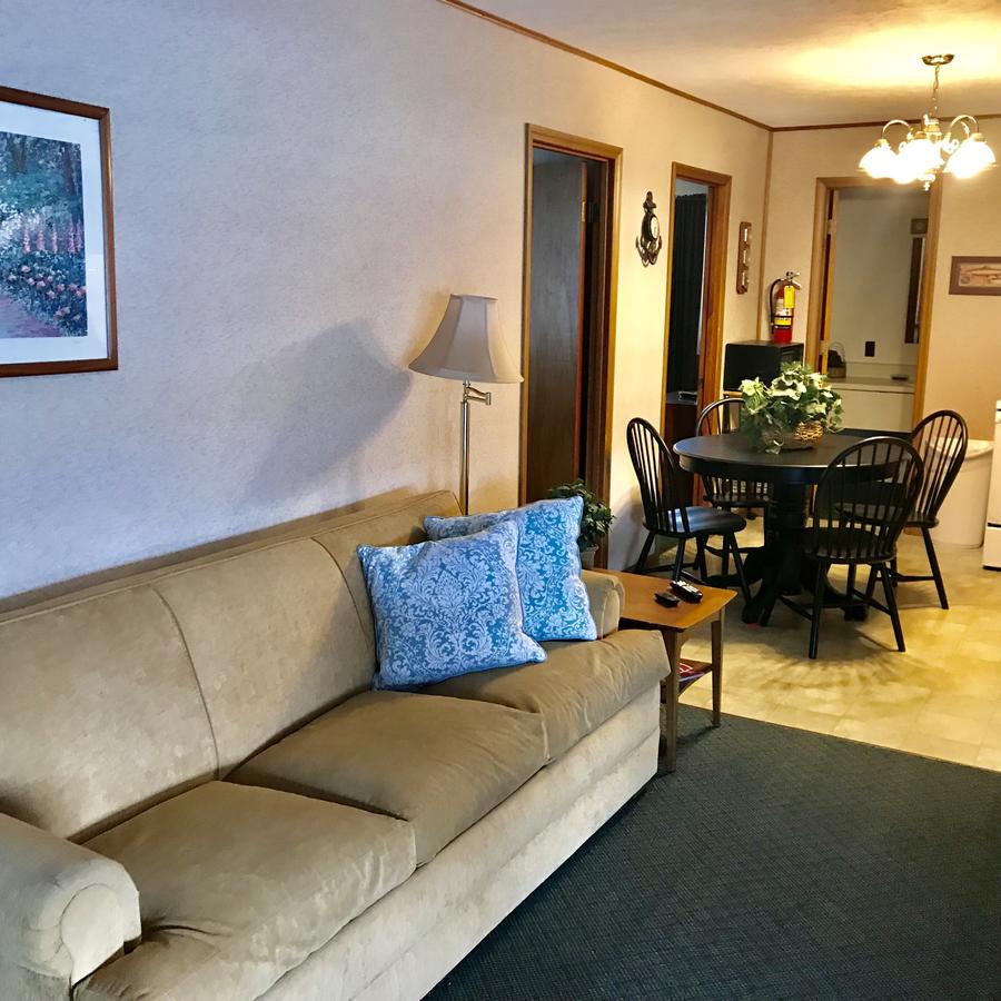 Hunter's Friend Resort - thumb 38