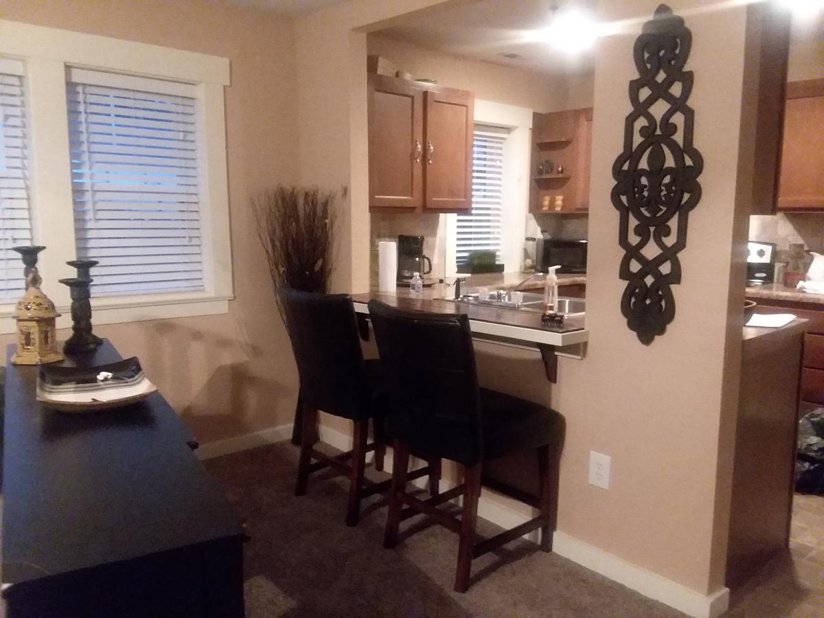 1920s Rock Bungalow - thumb 6