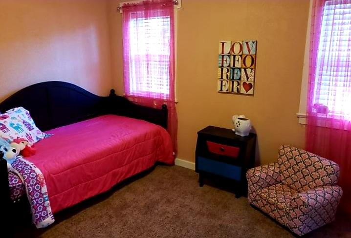 1920s Rock Bungalow - thumb 12