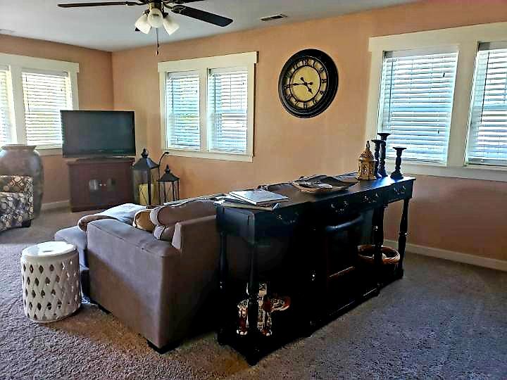 1920s Rock Bungalow - thumb 5