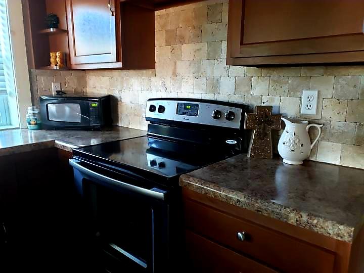 1920s Rock Bungalow - thumb 8