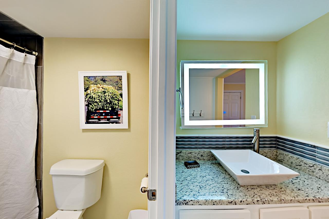 122 Sea Breeze - Sutdio Condo - thumb 20