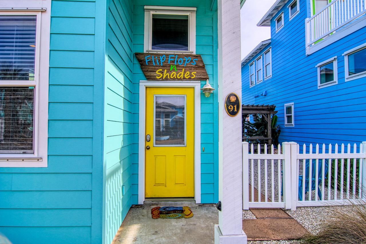 Flip Flops And Shades Home - thumb 2