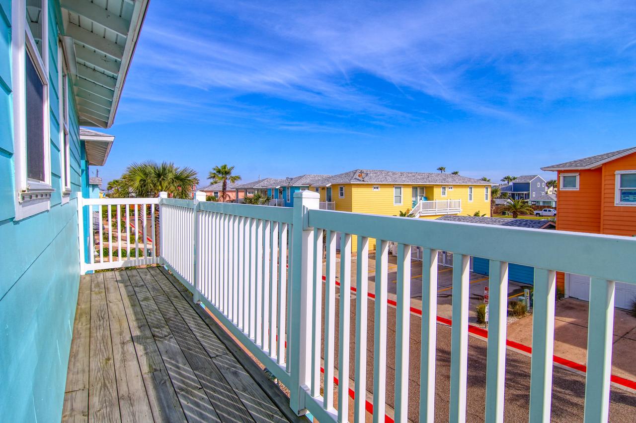 Flip Flops And Shades Home - thumb 20