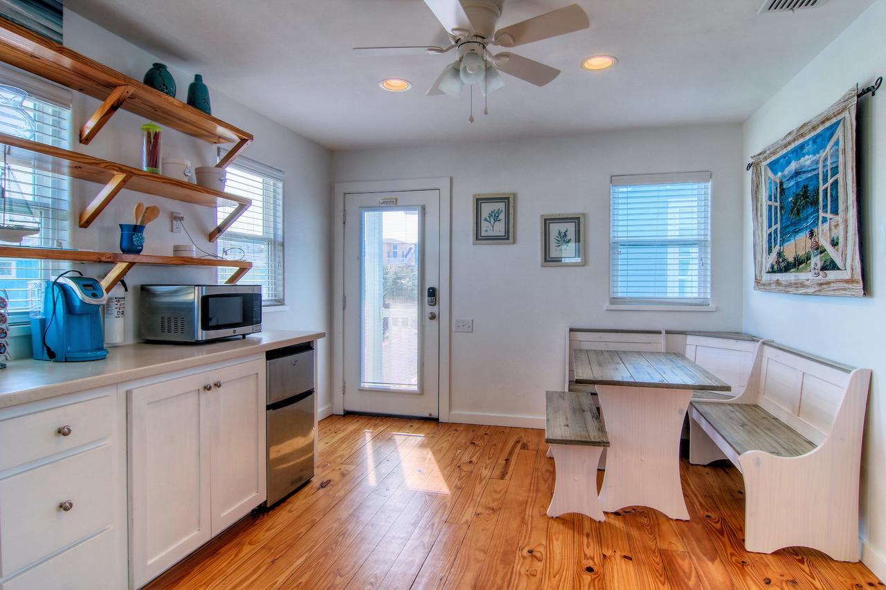 Flip Flops And Shades Home - thumb 14