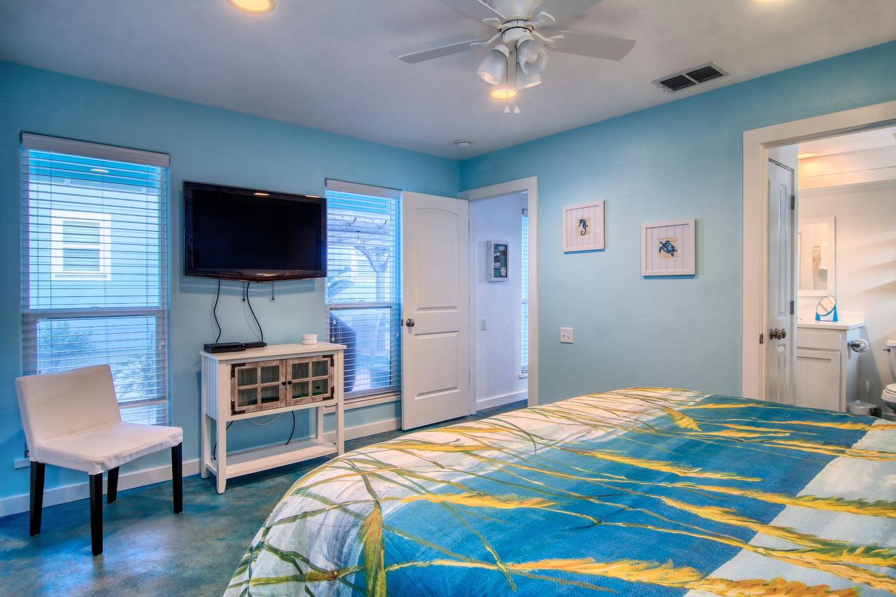 Flip Flops And Shades Home - thumb 23