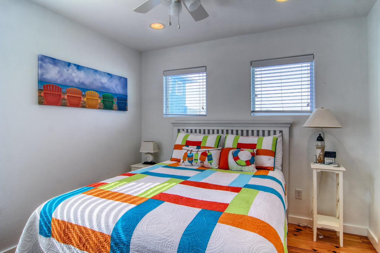 Flip Flops And Shades Home - thumb 8