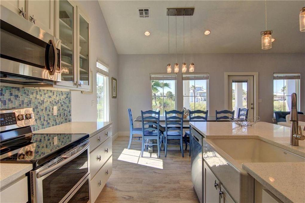 190 Mustang Royale Home - thumb 1