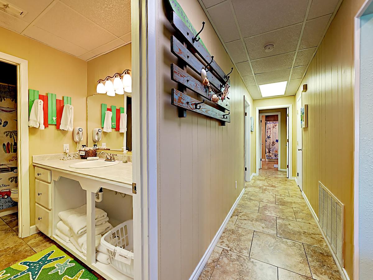 41Ir: Beach Retreat Condo - thumb 6