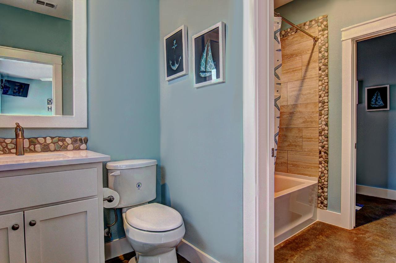 With A Splash Vw60 Home - thumb 4