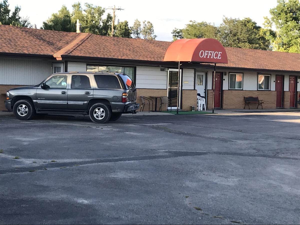 Motel Grand - thumb 0