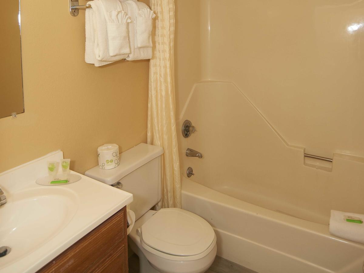 Swiss Chalets Village Inn - thumb 19