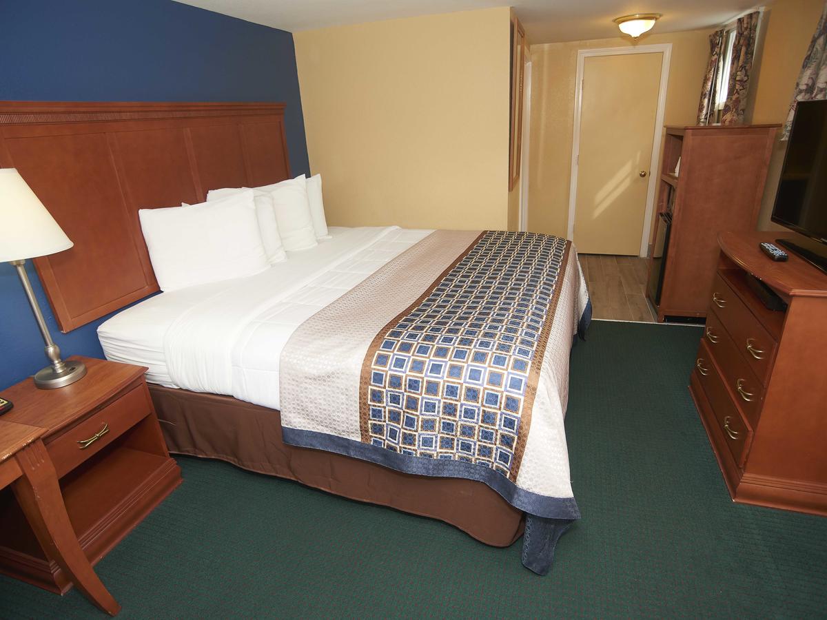 Swiss Chalets Village Inn - thumb 21