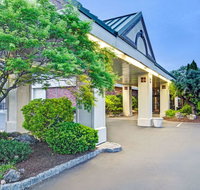 Ramada by Wyndham Wayne Fairfield Area - Accommodation Alabama