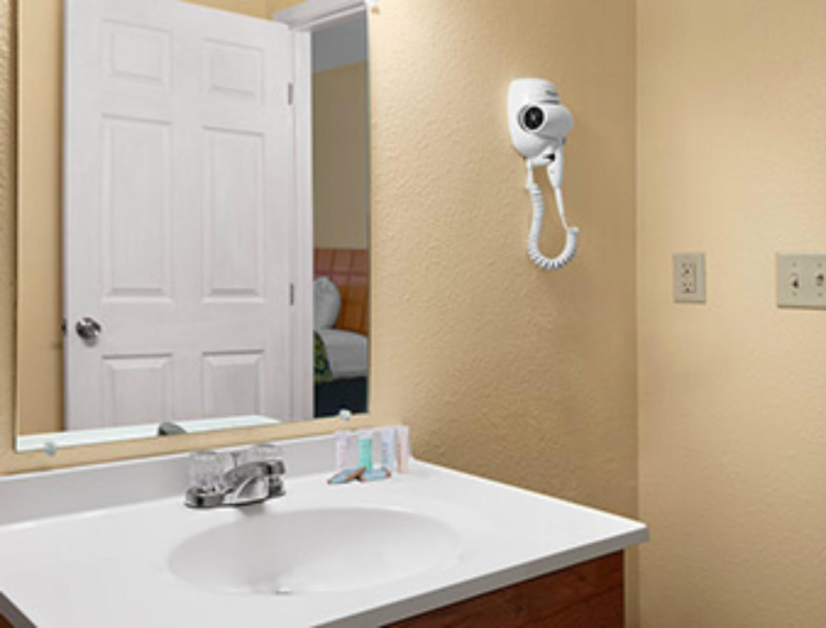 Travelodge By Wyndham Clovis - thumb 21