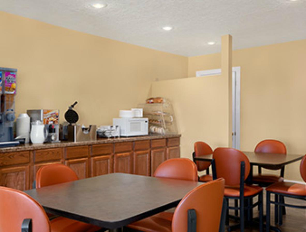 Travelodge By Wyndham Clovis - thumb 16